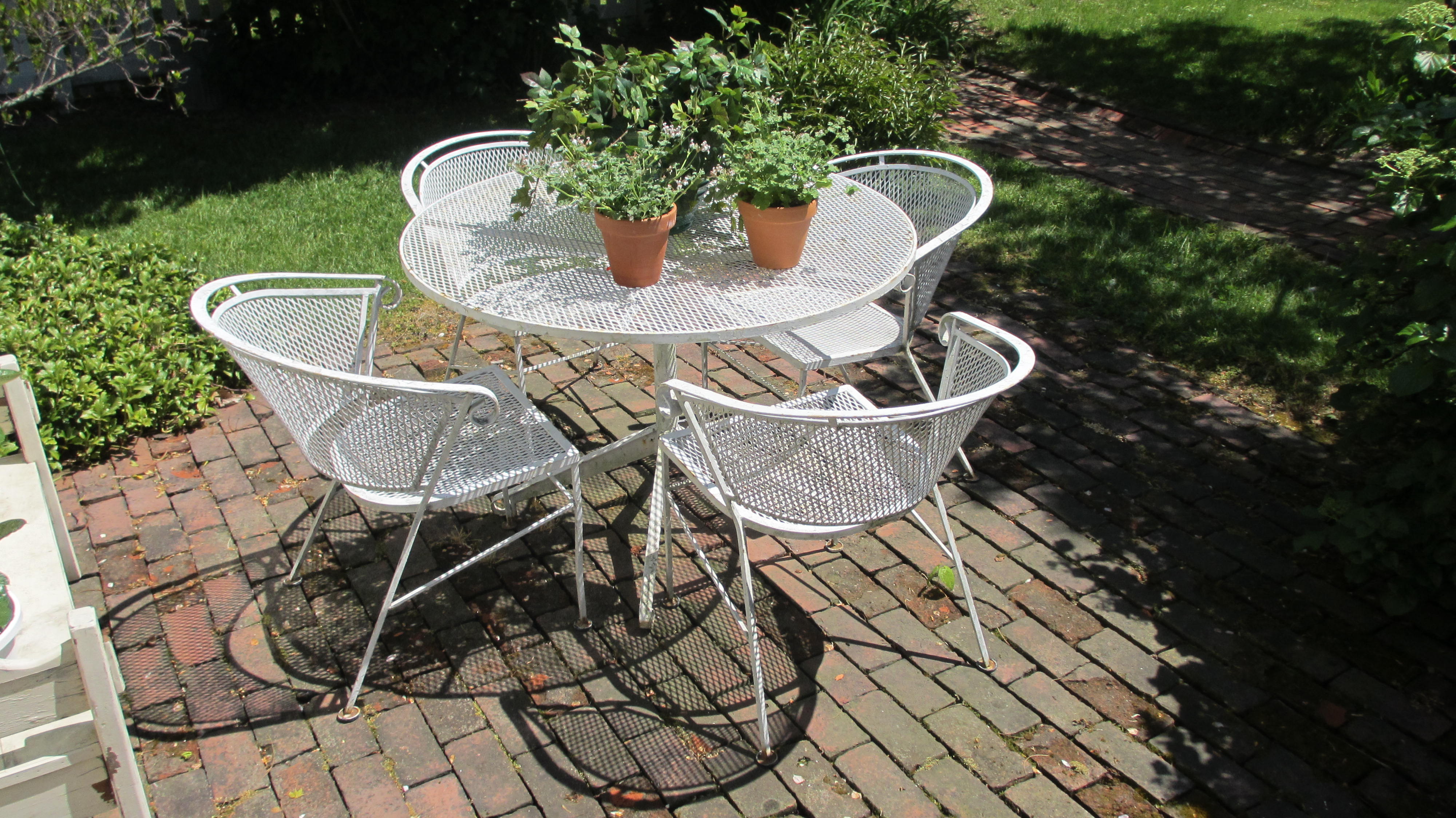 Authentic Salterini Vintage Iron Patio Table and Chairs BertoliniCo.com Authentic Salterini Vintage Iron Patio Table and Chairs BertoliniCo.com