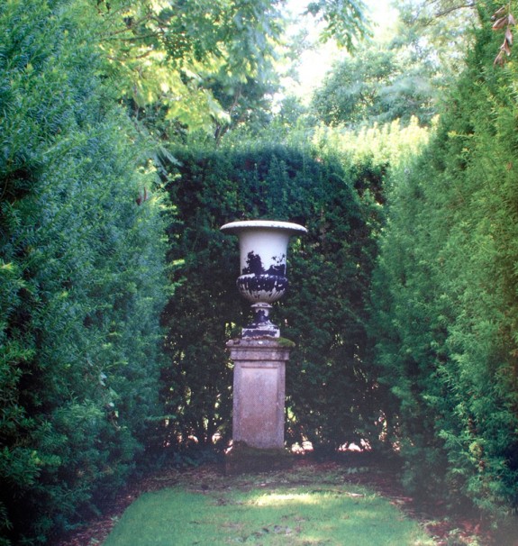 English Garden Bertolini Co. Design